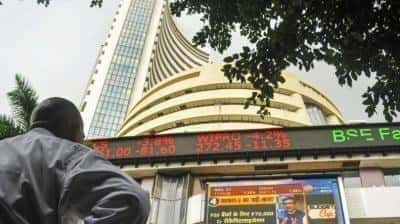 Sensex fällt um 1.214 Punkte; Banken, Autoaktien am stärksten betroffen