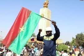 Militares de Burkina Faso nombran primer ministro interino