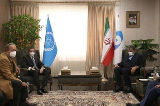مع اقتراب محادثات إيران من نهايتها ، رئيس الوكالة الدولية للطاقة الذرية في طهران