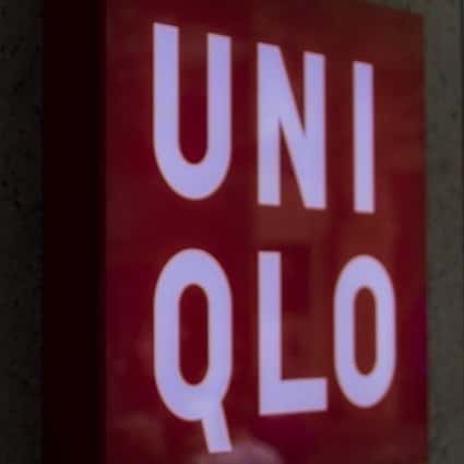 Uniqlo stannar kvar i Ryssland när Netflix och Levi's klipper banden över Ukrainas krig