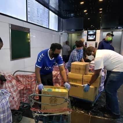 Hongkongers, NGO's helpen mensen in nood met gratis Covid-19-testkits, voedselvoorraden