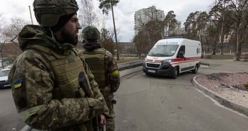 Hospitales y ambulancias ucranianos son cada vez más objeto de ataques, advierte la OMS