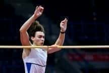 Duplantis преодолява 6,19 м, за да счупи световния рекорд за скок с прът