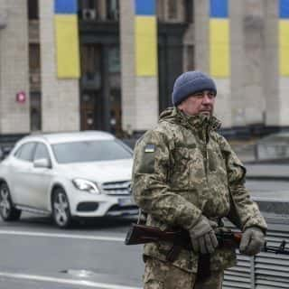 Balkan Yarımadası - Kosova Polisi Ukrayna'da Savaşmak İçin Ayrılan Vatandaşları Kontrol Etti