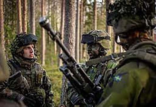 Шведска ће значајно повећати издатке за одбрану