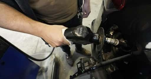 Canadá - Metade dos QIs americanos diminuíram pelo chumbo na gasolina, diz estudo