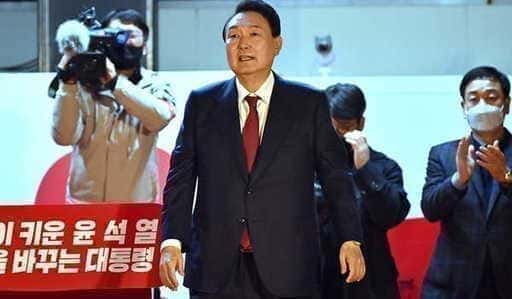 Yoon Suk-yeol je bil izbran za predsednika Južne Koreje