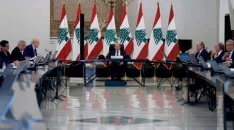Libanon - Govt. Droppar Megacenters Plan, utser ny informationsminister, statliga säkerhetschefer