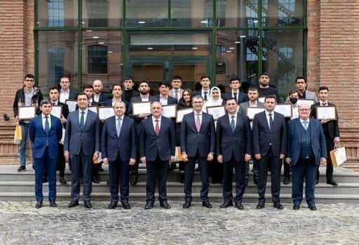 Azerbajdzjan - Vinnare av stipendieprogram tilldelas för yrkes- och högre utbildningsinstitutioner