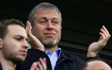 Sancties tegen Abramovich Zie beperkingen opgelegd aan Chelsea