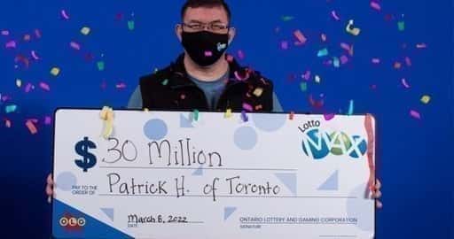 Канада - «Немедленный выход на пенсию» входит в планы человека из Торонто, который выиграл джекпот Lotto Max в размере 30 миллионов долларов