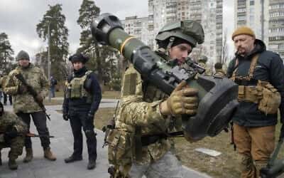 Rússia ameaça atacar carregamentos de armas ocidentais para a Ucrânia