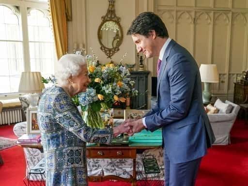 Kraljica Elizabeta II bo v ponedeljek zamudila obred ob dnevu Commonwealtha
