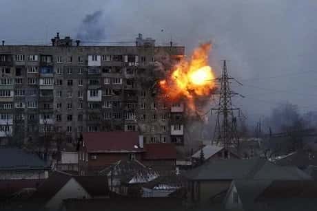 Ukrajina hovorí, že Rusko olúpilo mešitu; Boj Búria pri Kyjeve