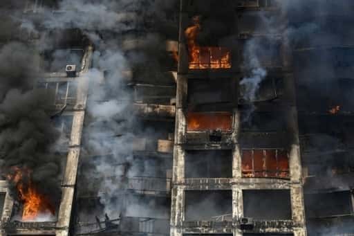 Fotos: Áreas residenciais atingidas em Kiev deixando pelo menos quatro mortos