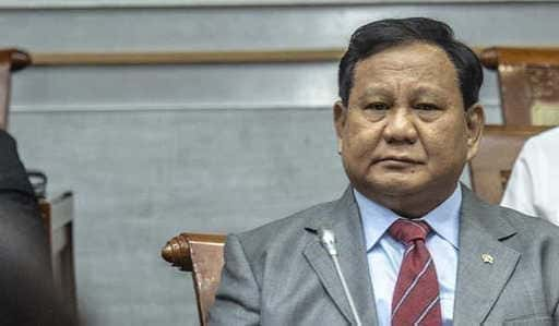 Vencedor em várias pesquisas, Prabowo é considerado digno de substituir Jokowi