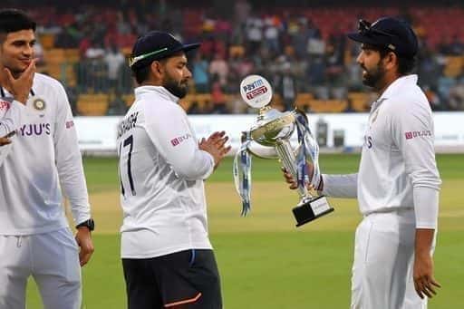 Индия разби Шри Ланка в розова топка. Тест за помете серия 2-0
