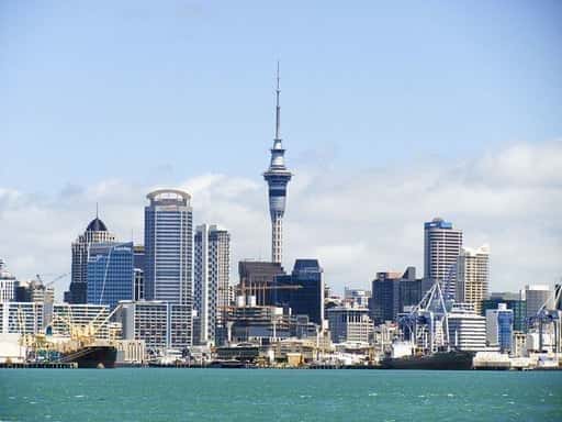 Нова Зеландія знову відкриває кордон для туризму, відновлення економіки