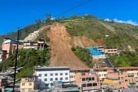 Jordskred i Peru begraver hem, 15-20 personer saknas