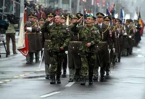 Češka poziva k ponovni vzpostavitvi obveznega služenja vojaškega roka