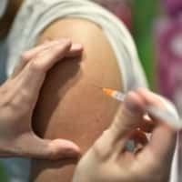 Четврта вакцина ЦОВИД-а даје мало користи против омикрона, показује студија