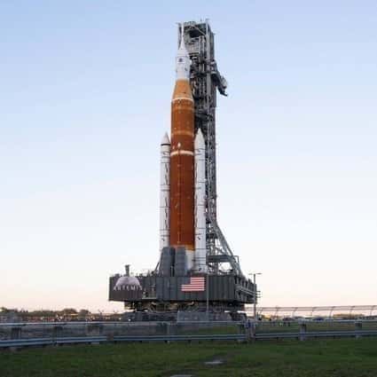 NASA выпускае сваю мега-месяцовую ракету