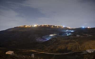Militares lançam alerta telefônico de 'infiltração terrorista' para assentamentos na Cisjordânia