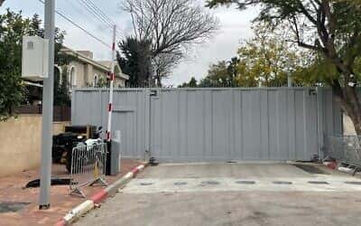 İsrail - Başbakan ikametgahının 45 milyon NIS'den fazlaya mal olduğu söylendiği için Bennett'in Ra'anana evini kurmak