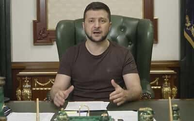 Zelensky, Pazar akşamı Zoom üzerinden MK'lere hitap edecek; sessizde mikrofonla dinlerler