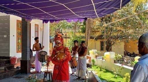 Indien - Wenn „Gott“ vor die Haustür kommt