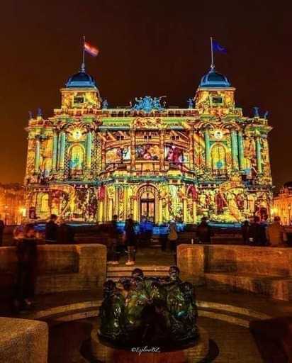 Croácia - FOTOS: Impressionante Festival de Luzes transforma marcos de Zagreb