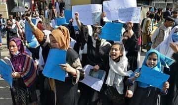 'Odprite šole': Afganistanska dekleta protestirajo v Kabulu