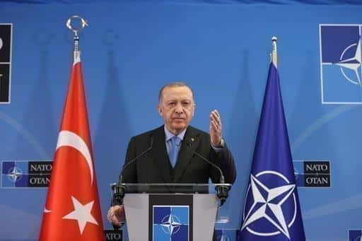 Erdoğan, Putin'e Ukrayna'dan onurlu bir çıkış bulmasını önereceğini söyledi