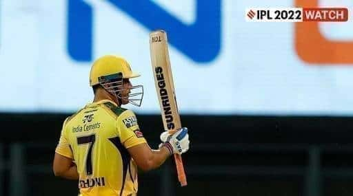 „Хеликоптерът кацна“: MS Dhoni удари първите 50 IPL от 2019 г.