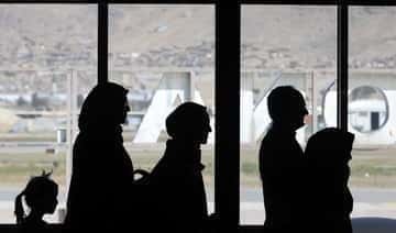 Talibowie zabronili afgańskim kobietom latania samotnie w związku z najnowszą porażką w zakresie praw