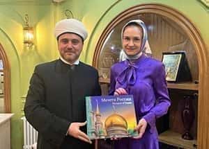 Deputy Butina visited the Cathedral Mosque of Moscow, dressed in a hijab