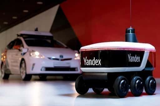 Russian Post started delivering parcels using Yandex.Rover in two more Russian cities
