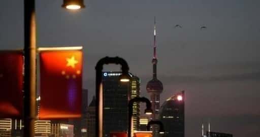 In Wall Street in China slapen bankiers en handelaren in kantoren om de Covid-19-lockdown te verslaan