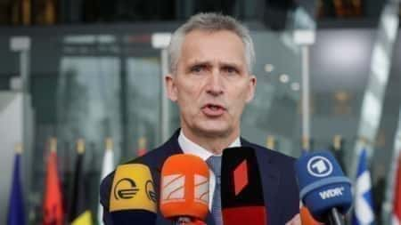 Stoltenberg: Vojna v Ukrajini bo trajala mesece, celo leta