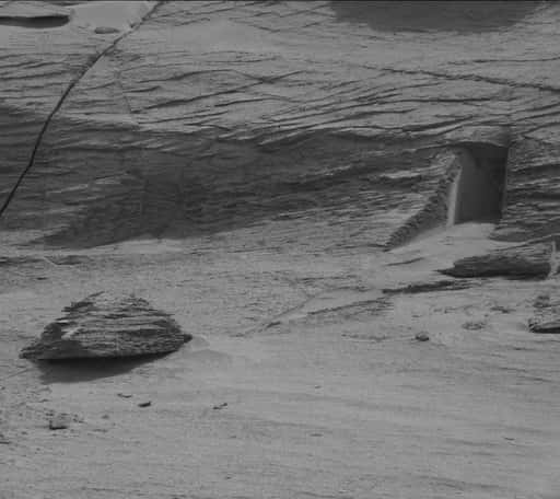 Mysterious 'temple door' found in rover photo