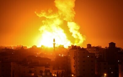 Ваздушни удар у Гази значајно успорава производњу ракета Хамаса, каже ИД