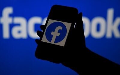 Facebook erlaubt weiterhin Hassreden in Anzeigen, wie der neueste Test zeigt