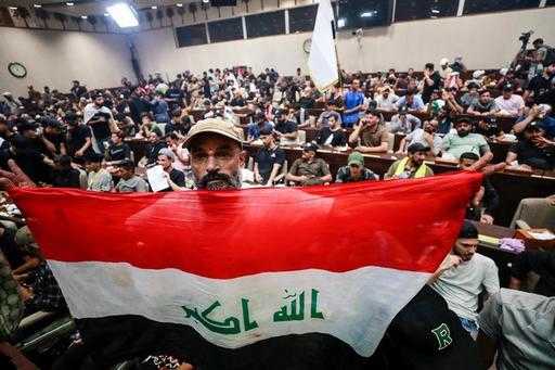 Iraški protestniki vdrli v stavbo parlamenta v Bagdadu