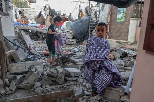 „Престаните да убијате нашу децу“: Газа тугује након израелског напада