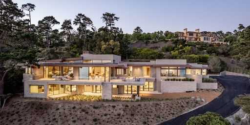 O proprietate nou construită cu vederi panoramice cere 33,5 milioane de dolari în Pebble Beach, California