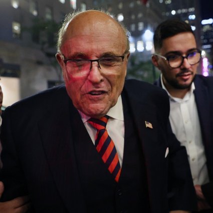 Rudy Giuliani: Trump vai 'invadir todas as casas de Biden'