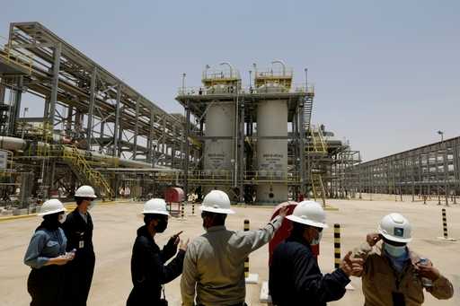 Високі ціни на нафту допомогли Saudi Aramco заробити 88 мільярдів доларів у першому...