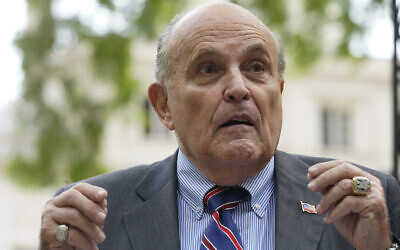 Giuliani enfrenta possível investigação criminal sobre tentativas ilegais de derrubar votação de 2020