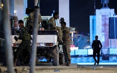 Somalische troepen zeggen dat ze de controle over het hotel hebben herwonnen na een dodelijke jihadistische belegering