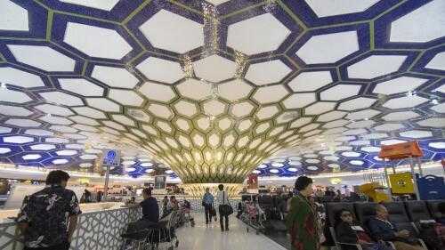 Émirats arabes unis : les aéroports d'Abou Dhabi accueillent 6,3 millions de passagers au premier semestre 2022 ; Les meilleurs voyageurs indiens